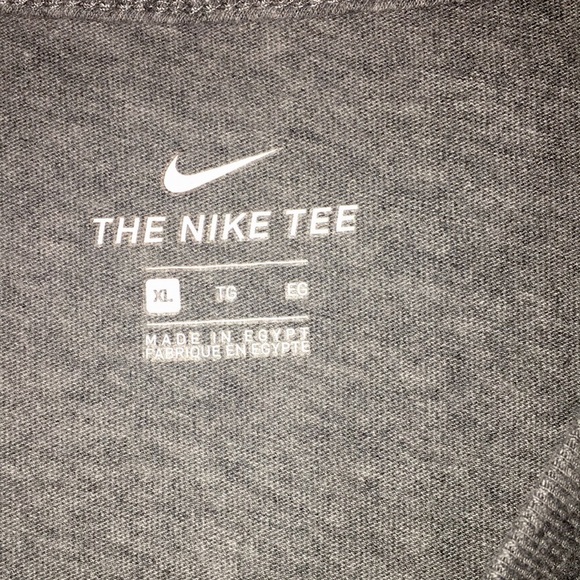 Grey Nike Short Sleeve Tee with Cool Logo (Youth XL) - Picture 5 of 6